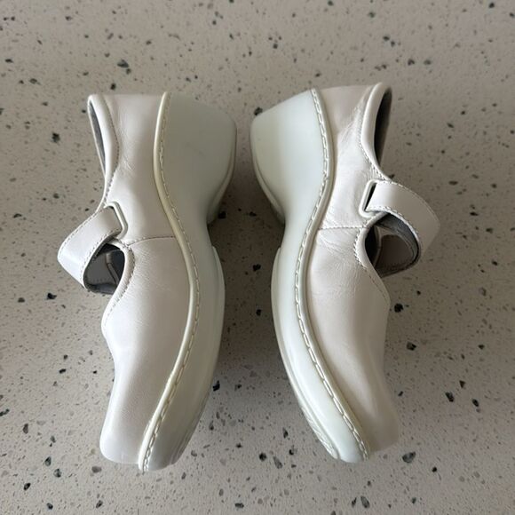 Klogs Footwear White Leather Mary Jane Wedge Shoes Slip Resistant Size 6.5 EUC - Picture 12 of 12